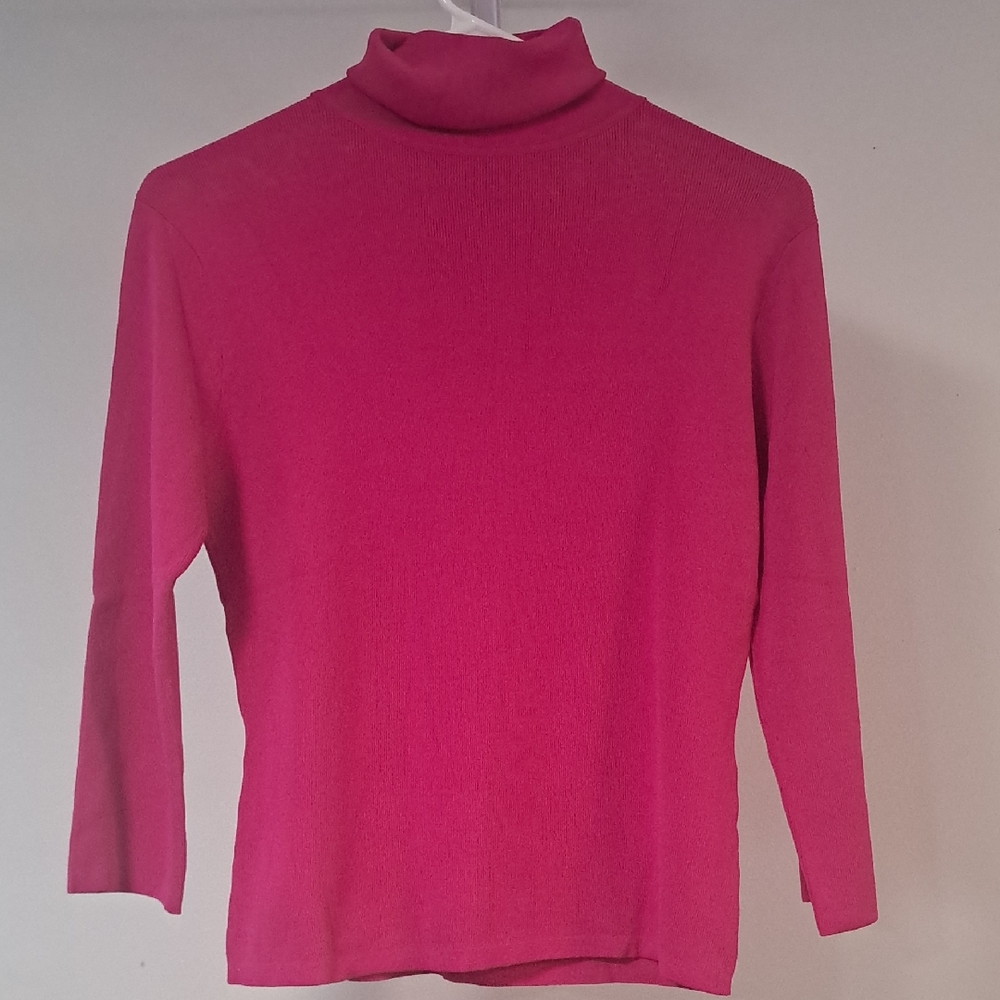 Joseph A Vibrant Pink Knit Top
